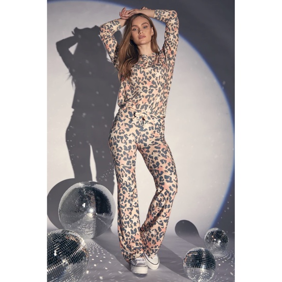 Wildfox Pants - NWT Wildfox Leopard Stars and Spots 2 Pc. Set Sz. XS